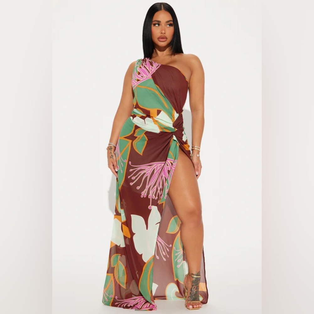 New Fashion Nova maxi dress